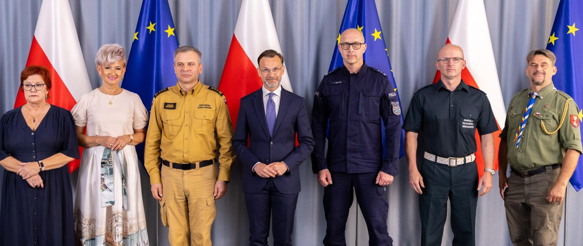 Konferencja poświęcona bezpiecznym wakacjom 2026