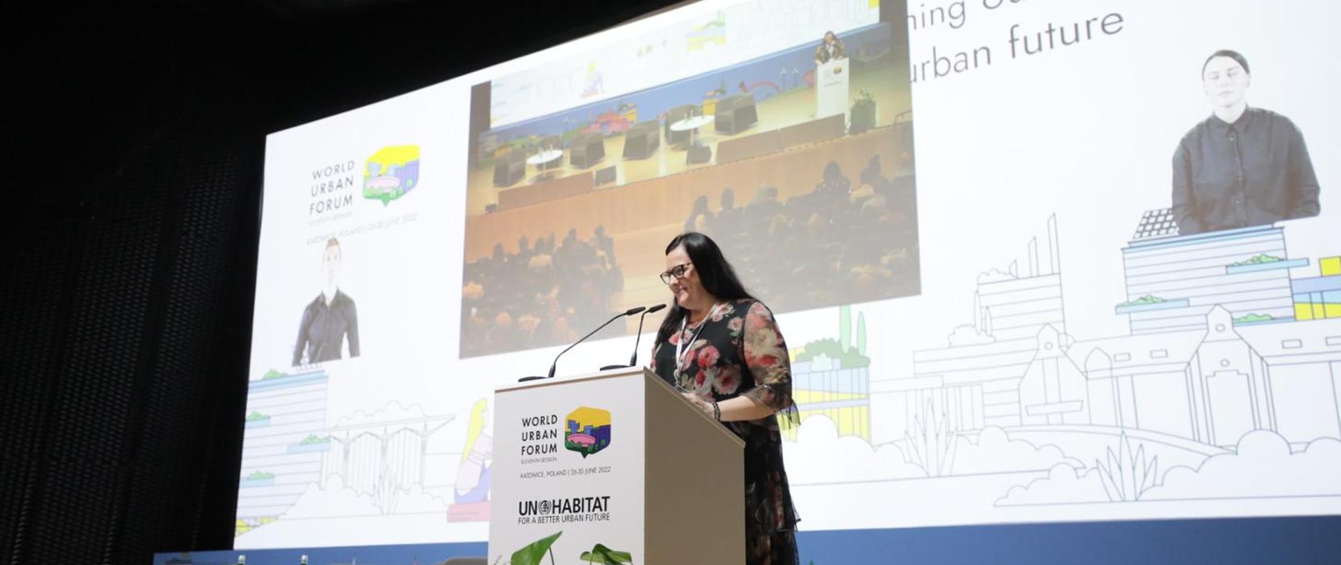 na zdjęciu wiceminister Małgorzata Jarosińska-Jedynak przemawiająca podczas sesji otwierającej Zgromadzenia