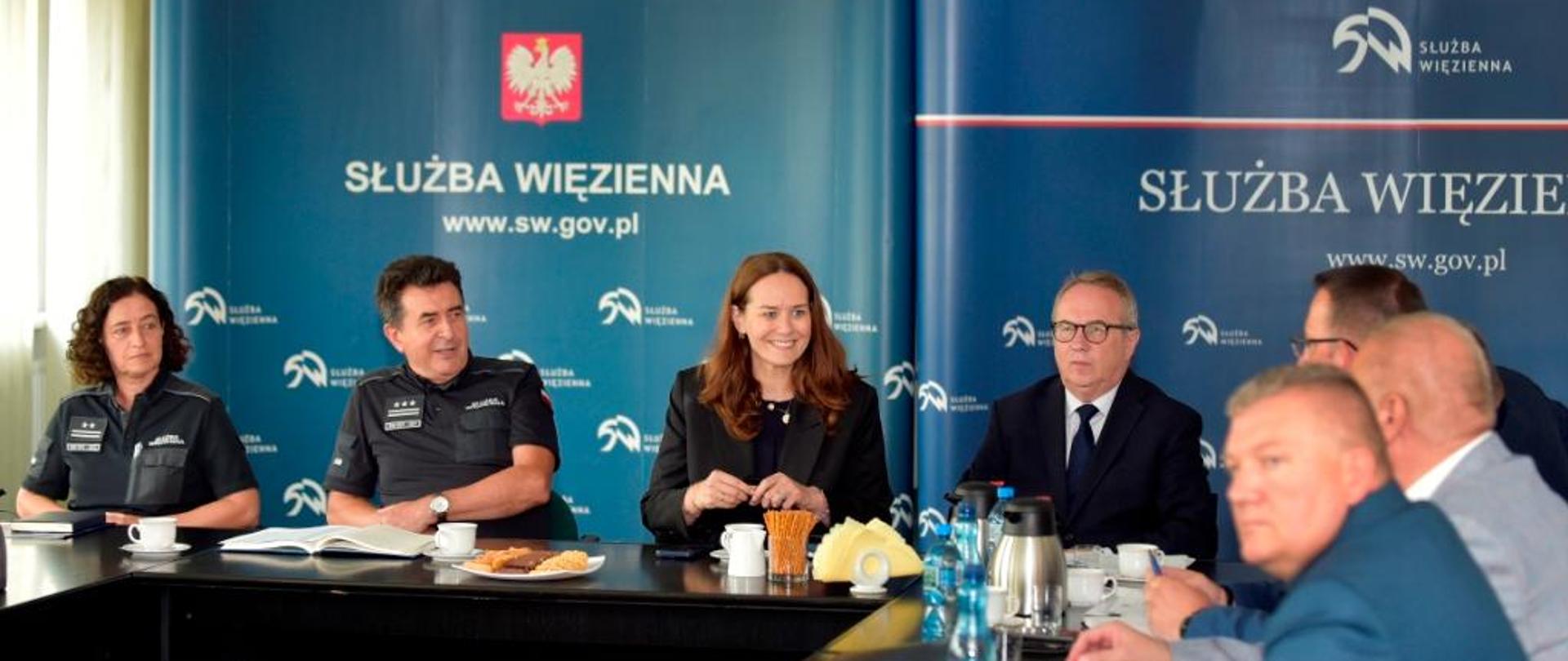 Spotkanie Wiceministry Sprawiedliwości Marii Ejchart ze związkami zawodowymi Służby Więziennej