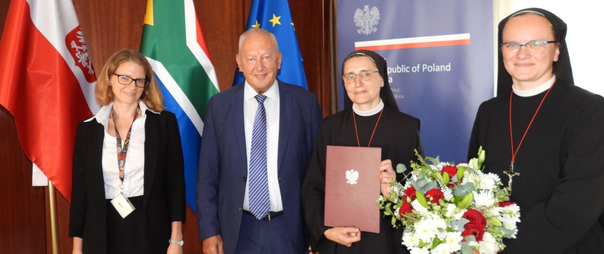 nadanie obywatelstwa Siostrze Damianie