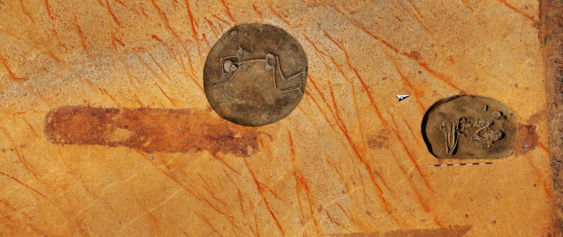 grobowiec z trzema miejscami pochówku