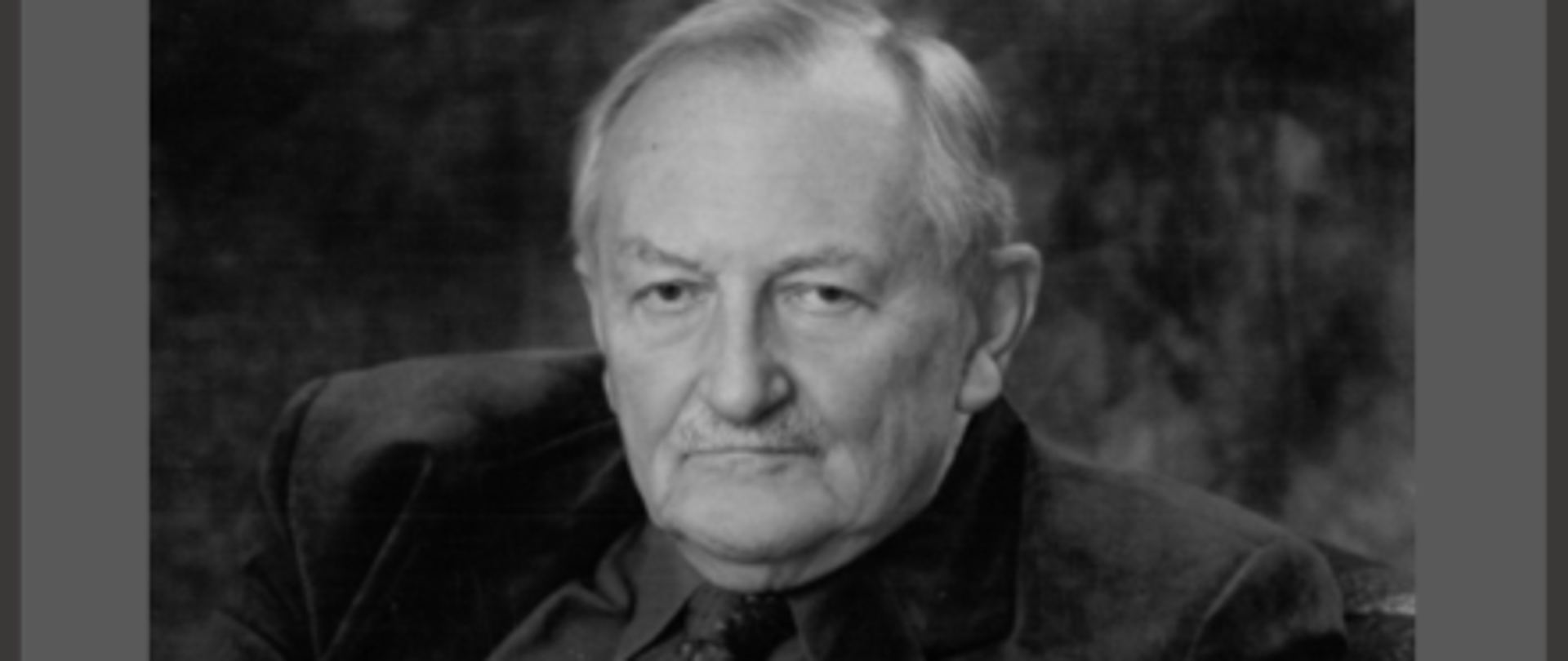 Zdjęcie przedstawia profesora Andrzeja Hopfera