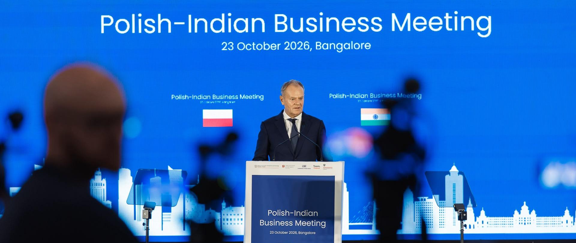 Premier Donald Tusk podczas seminarium biznesu polsko-indyjskiego z branży ICT i aerospace