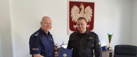 Na zdjęciu dwóch komendantów jeden policji drugi straży pozarnej