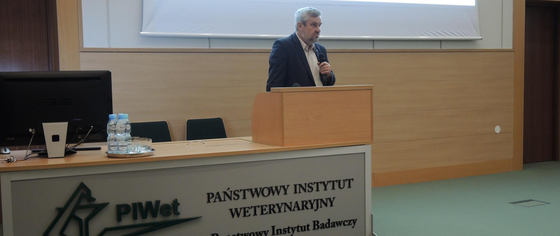 Minister J.K. Ardanowski podczas wystąpienia w PIWet