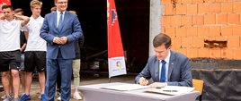 Akt erekcyjny hali sportowej w Katowicach podpisany i wmurowany