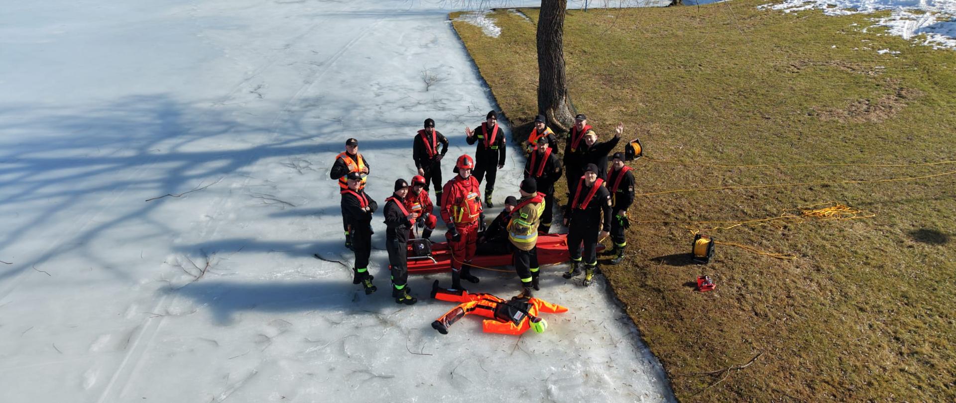 Zdjęcie osób biorących udział w ćwiczeniach danego dnia