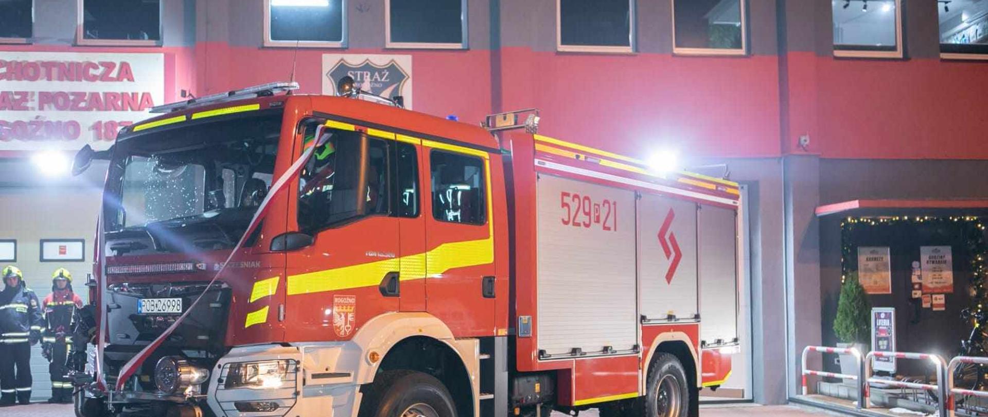 Poświęcenie nowego samochodu ratowniczo – gaśniczego Man TGM 18.320 GBA – Rt 4/28 z OSP Rogoźno