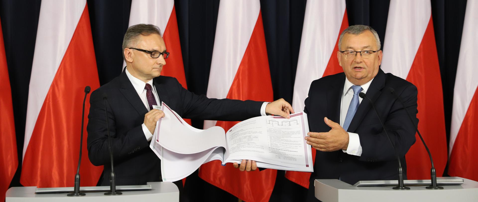 Minister A. Adamczyk i prof. T. Siwowski omówili główne założenia Katalogu