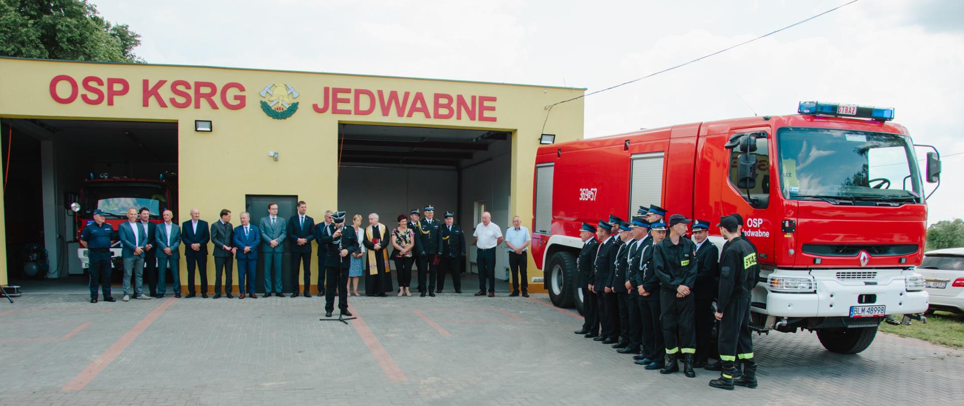 Do OSP w Jedwabnem trafił ciężki wóz bojowy