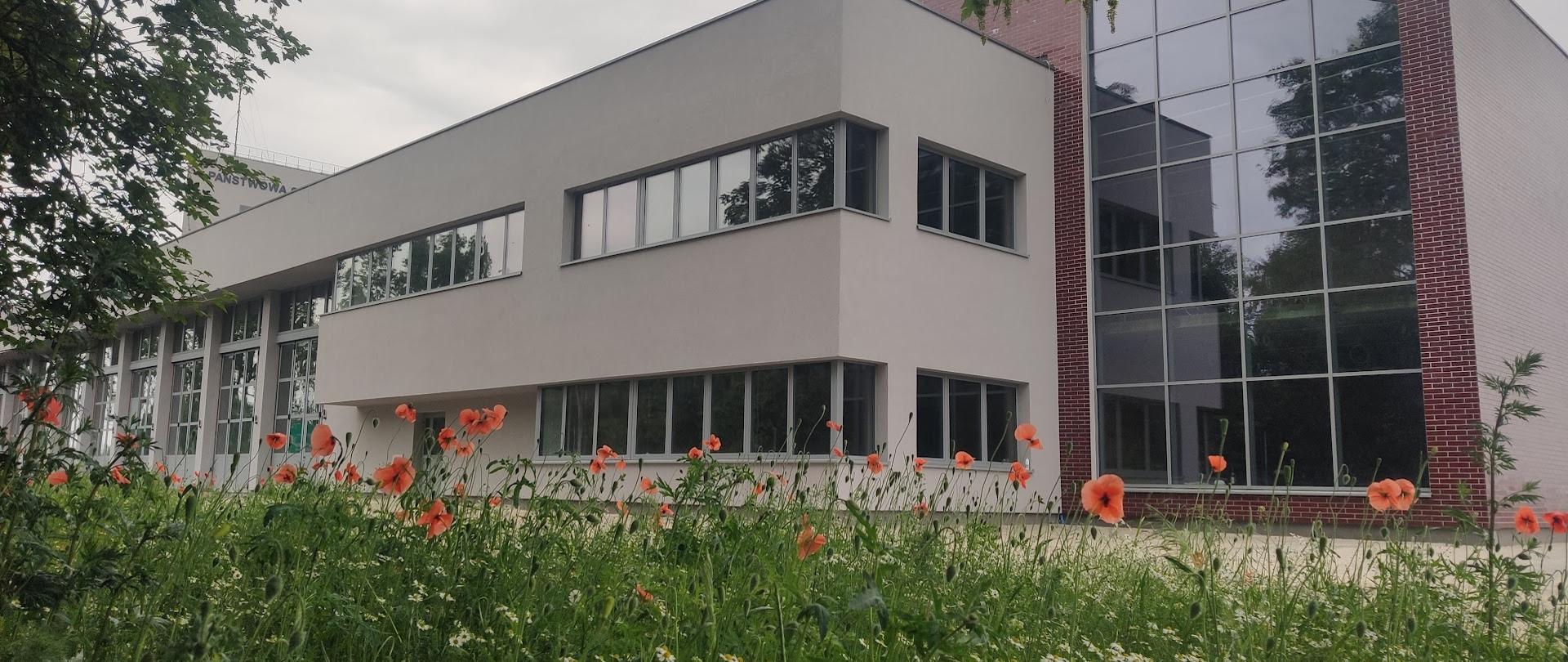 Budynek strażnicy w makach