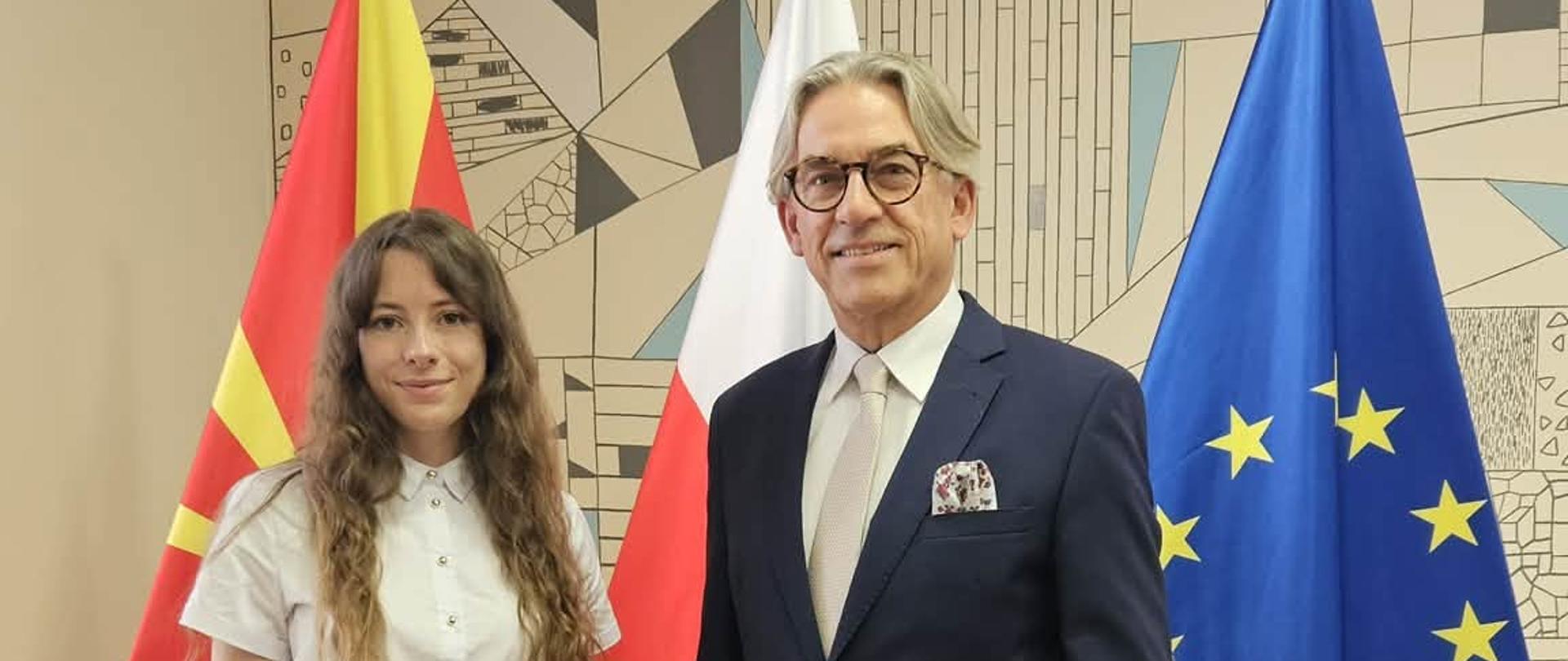Panią Julię Ciborowską przyjął Minister Pełnomocny Mariusz Brymora