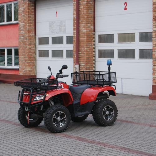Quad Arctic Cat – 341MQ01 - prezentacja przed garażem