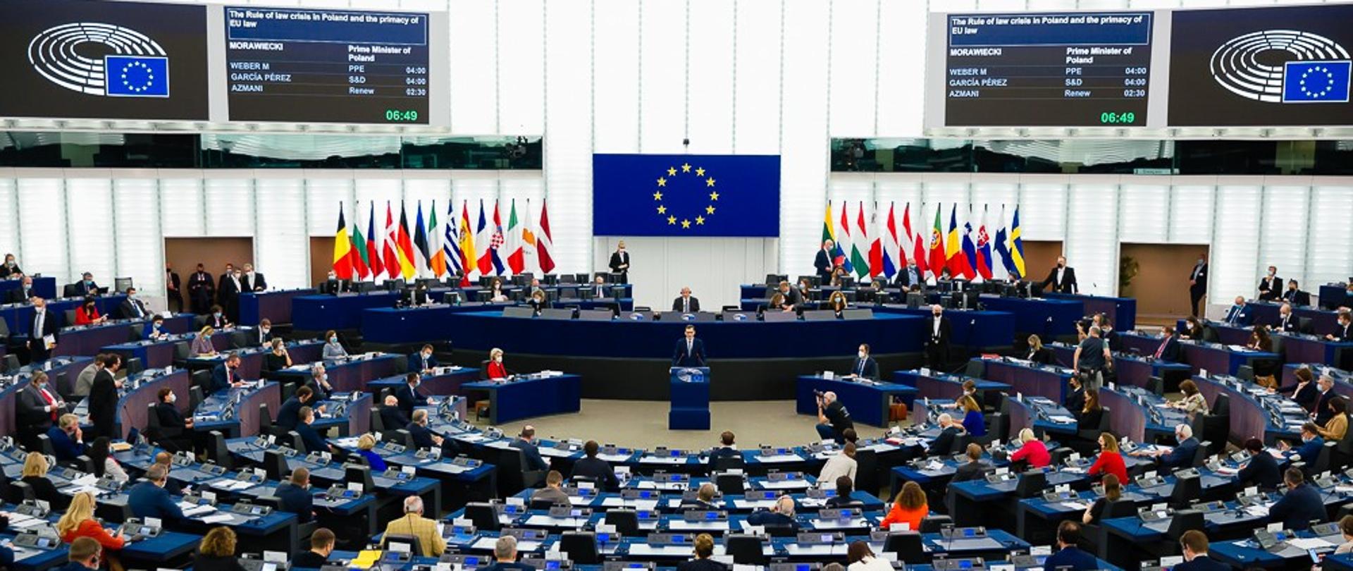 Premier Mateusz Morawiecki podczas przemowy w Parlamencie Europejskim