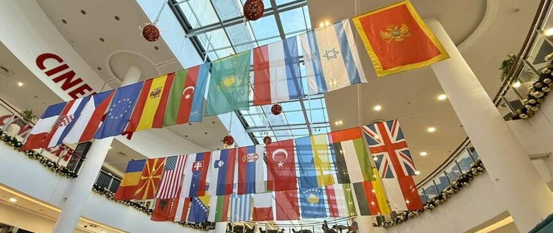  Flagi krajów, które brały udział w Diplomatic Bazaar 2025