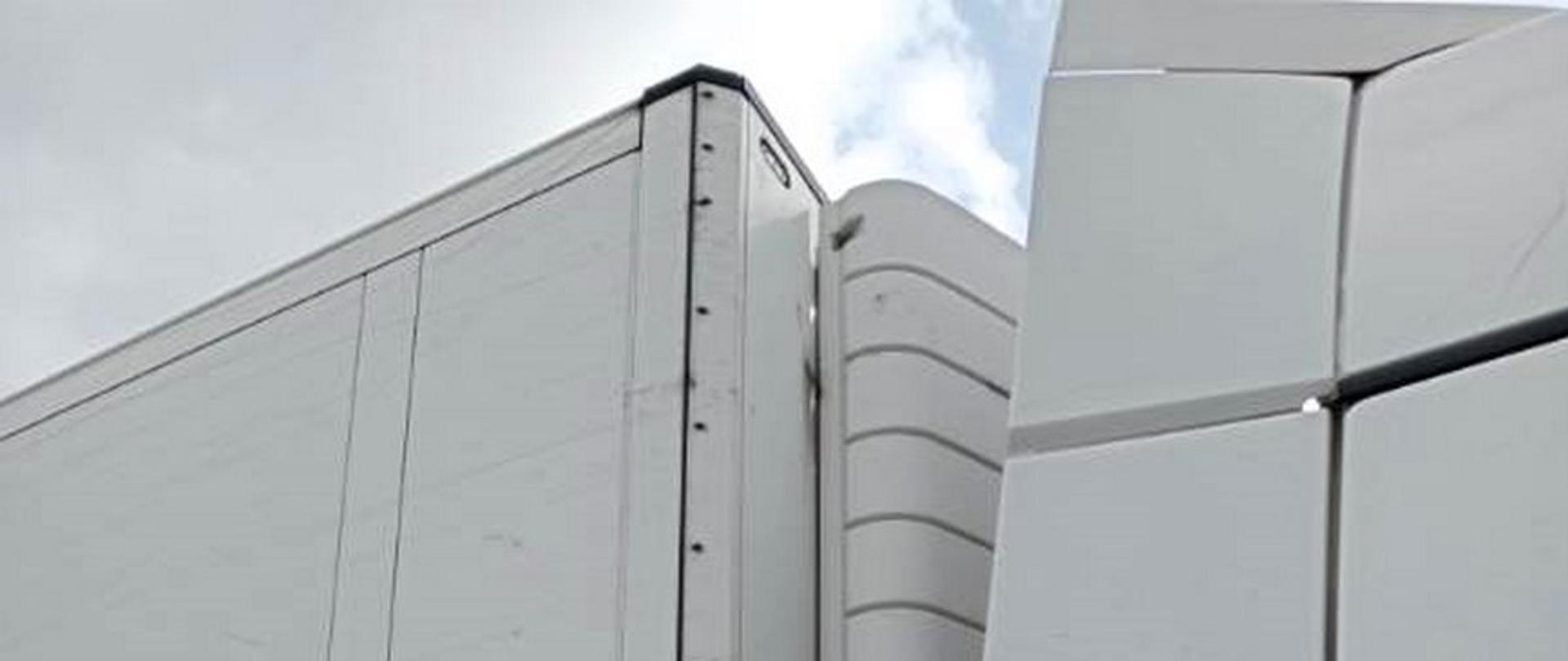 Naczepa nie miała ważnych badań, które dopuszczają do przewozu artykułów spożywczych szybko psujących się