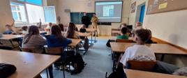 Spotkania i prelekcje dotyczące bezpieczeństwa w okresie wakacyjnym 