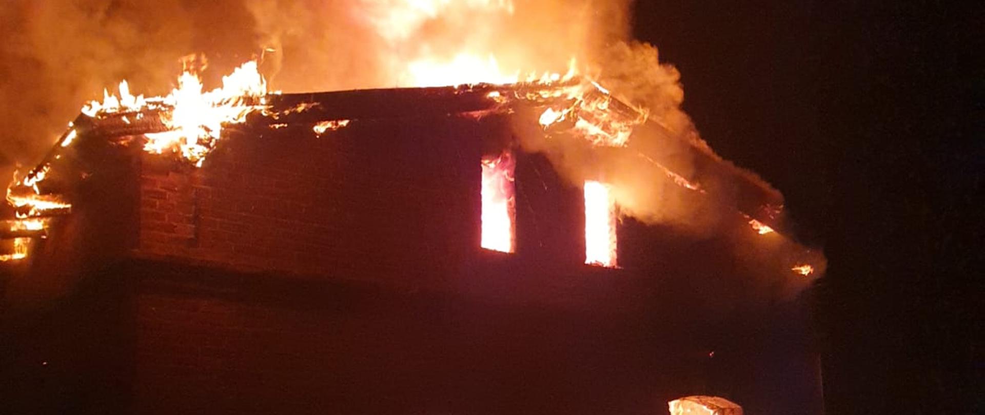 Pożar domu w Łazikach 