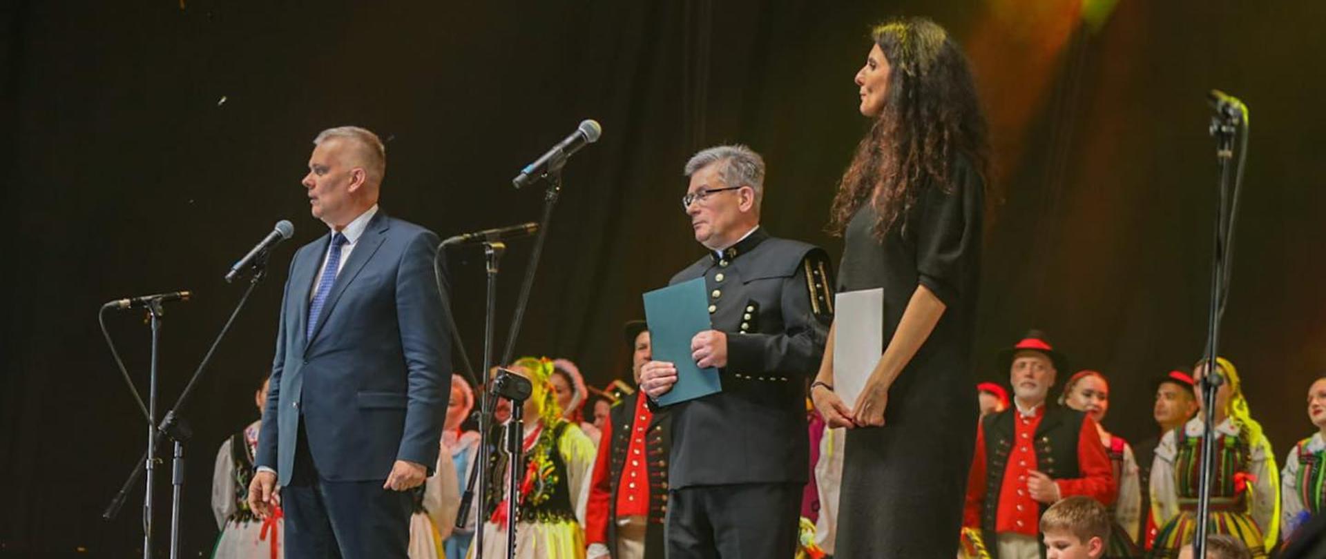 Zespół Pieśni i Tańca „Wałbrzych” uhonorowany medalem „Zasłużony Kulturze Gloria Artis”