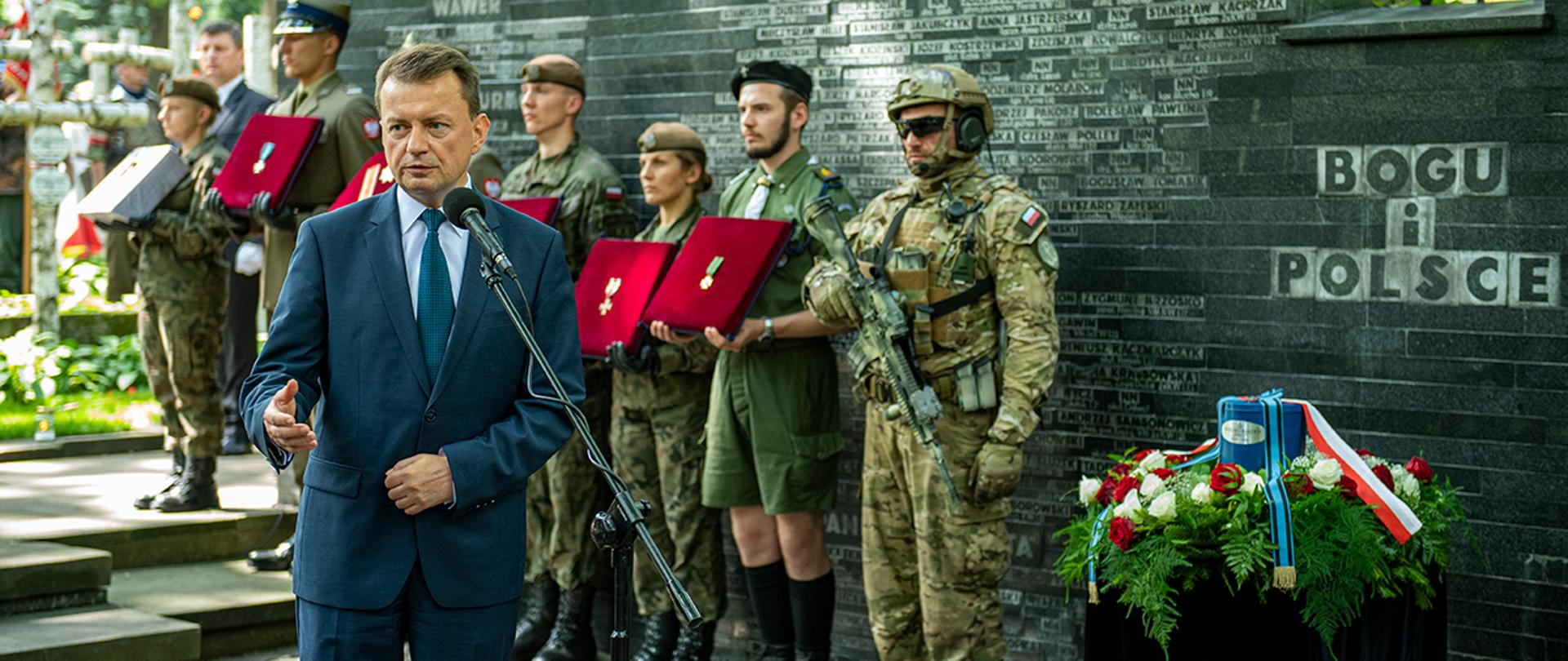 Pułkownik Ryszard Białous - żołnierz, dowódca, instruktor, wychowawca, wielki Polak