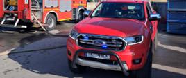 Pożar na ulicy Składowej w Starachowicach, SLOp Ford Ranger i GBA MAN z OSP Brzezie podczas działań