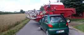 Zderzenie samochodu osobowego Daewoo Matiz z kombajnem zbożowym 
