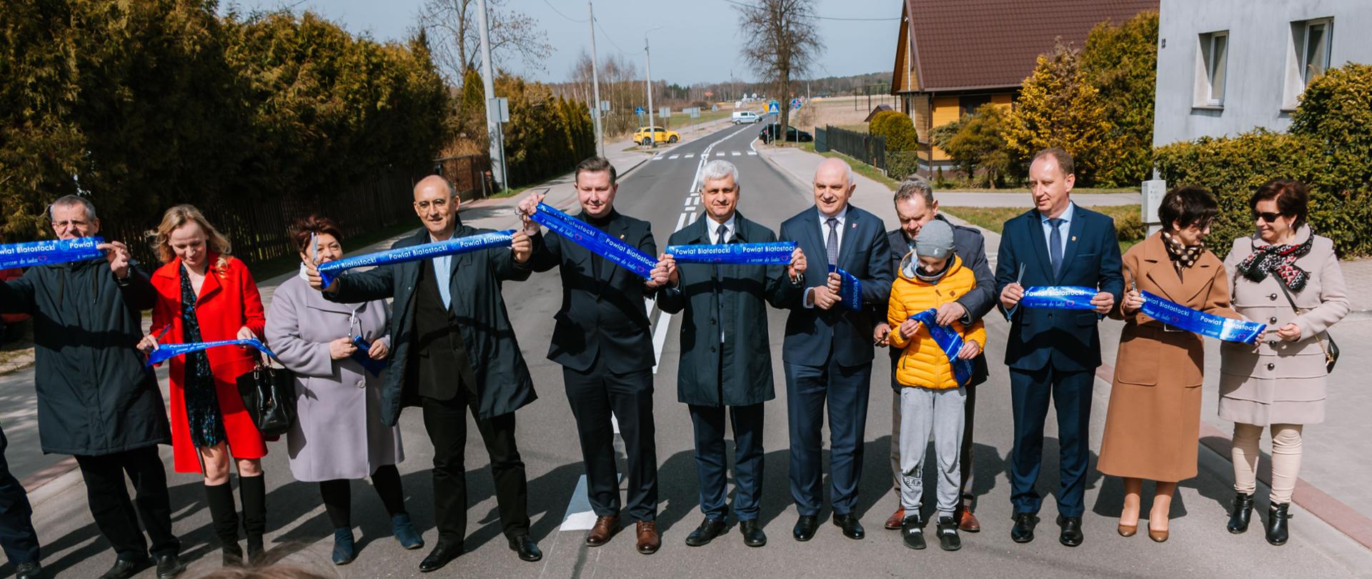 Otwarcie przebudowanej drogi powiatowej w Juchnowcu Kościelnym