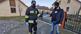 Kolportaż ulotek przez OSP propagujących wiedzę na temat profilaktyki oraz szczepień przeciw COVID-19