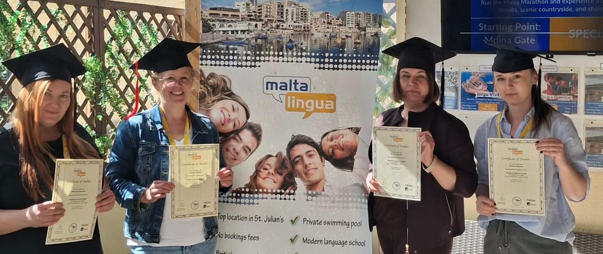 Podsumowanie kursu i uroczyste wręczenie certyfikatów. Od lewej: Monika Kosikowska, Justyna Wielgus, Dorota Florczak, Monika Omiotek