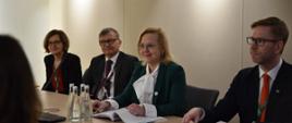 Minister Anna Moskwa na spotkaniu Międzynarodowej Agencji Energetycznej - spotkanie bilateralne z delegacją Wielkiej Brytanii.