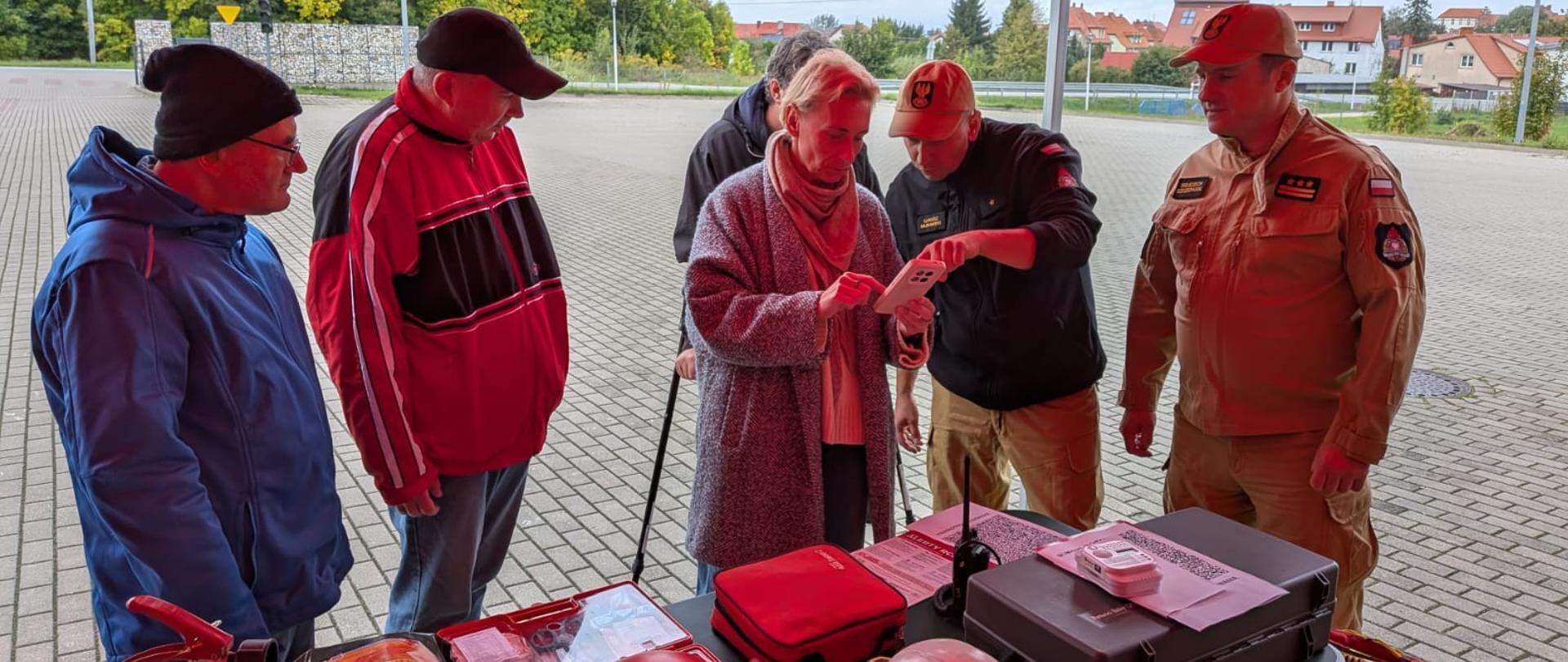 Wydarzenie edukacyjne „Dni Otwartych Strażnic – Specjalny Trening Reagowania” zorganizowane przez strażaków powiatu gołdapskiego
