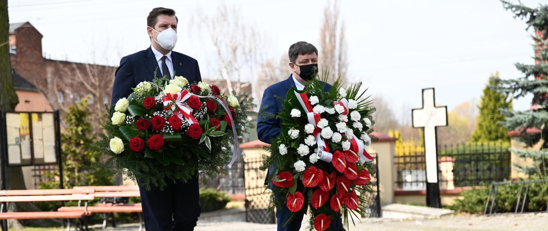 Wojewoda łódzki Tobiasz Bocheński i marszałek województwa łódzkiego łódzkiego Grzegorz Schreiber 