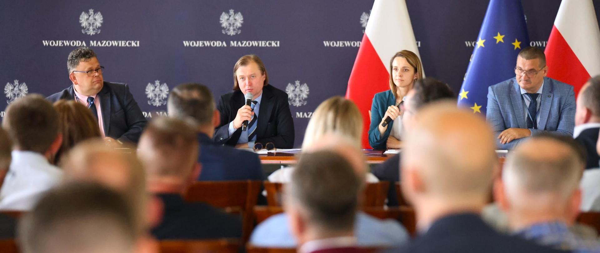 Spotkanie Wojewody Mazowieckiego ze starostami ws. zarządzania kryzysowego