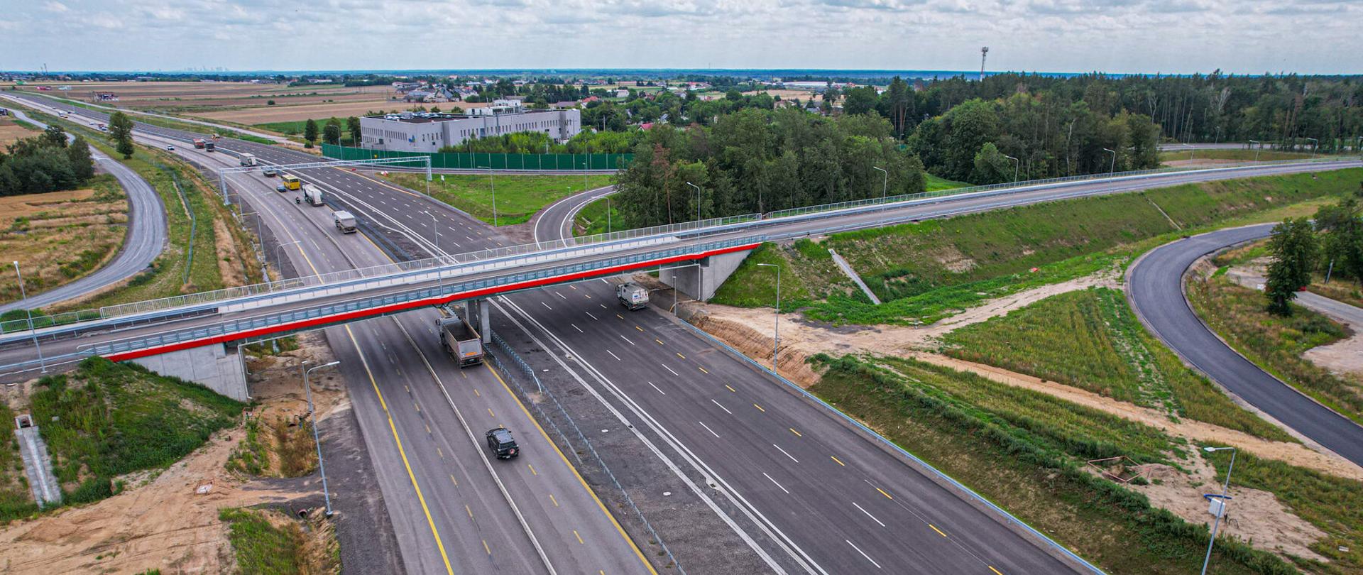 Zdjęcie przedstawia drogę S7 na odcinku Załuski - Modlin