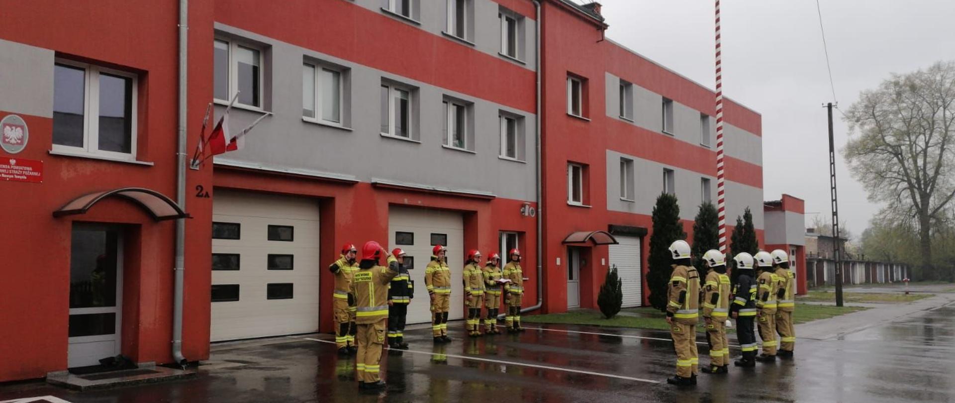 APEL Z OKAZJI DNIA FLAGI RZECZYPOSPOLITEJ POLSKIEJ