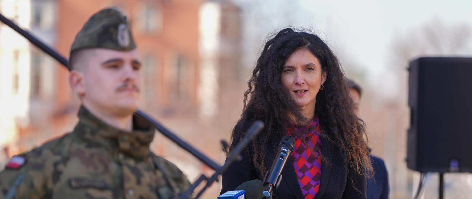 Wojewoda upamiętniła Kongres Polaków w Niemczech