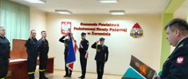 Ślubowanie przyjętych do służby strażaków 