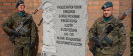 Warta honorowa przy pomniku Matki Polki Sybiraczki