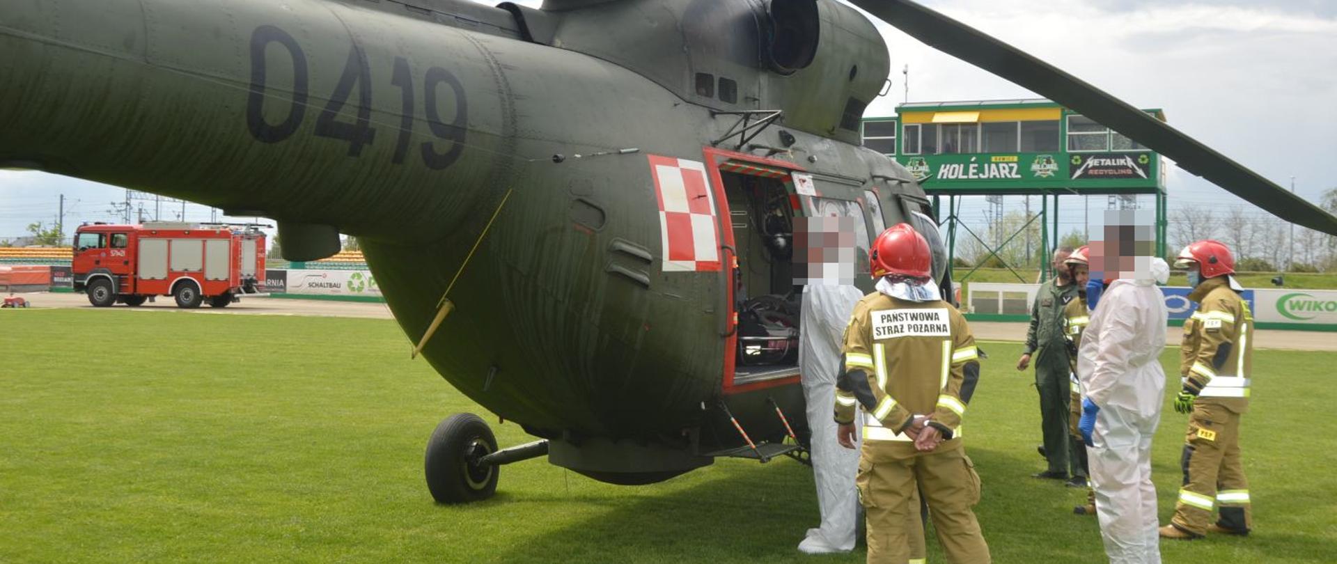 Lądowanie śmigłowca wojskowego w Rawiczu