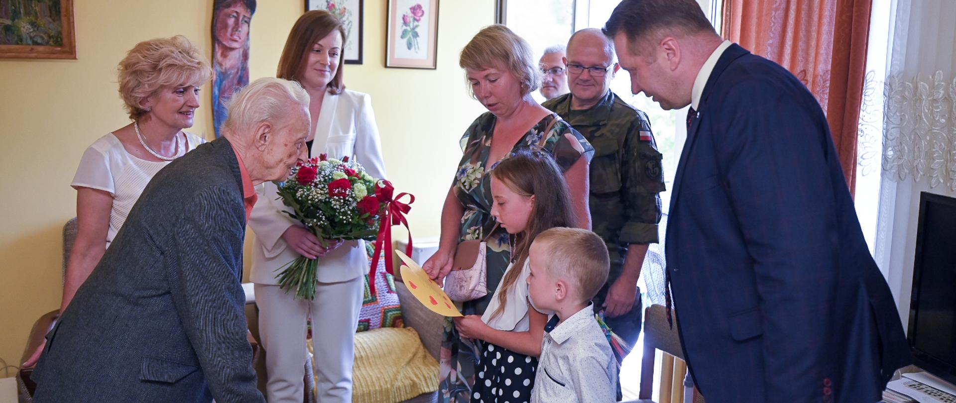 Wizyta ministra Przemysława Czarnka u powstańca Jerzego Filipowicza