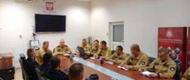 Na zdjęciu widać kadrę dowódczą podczas narady.