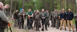 Spotkanie uczestników przed sadzeniem lasu