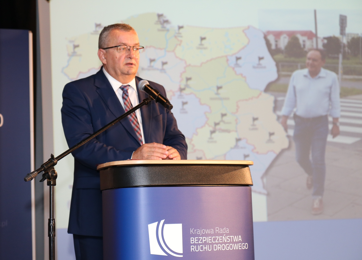 Minister A.Aadamczyk omawia cele akcji
