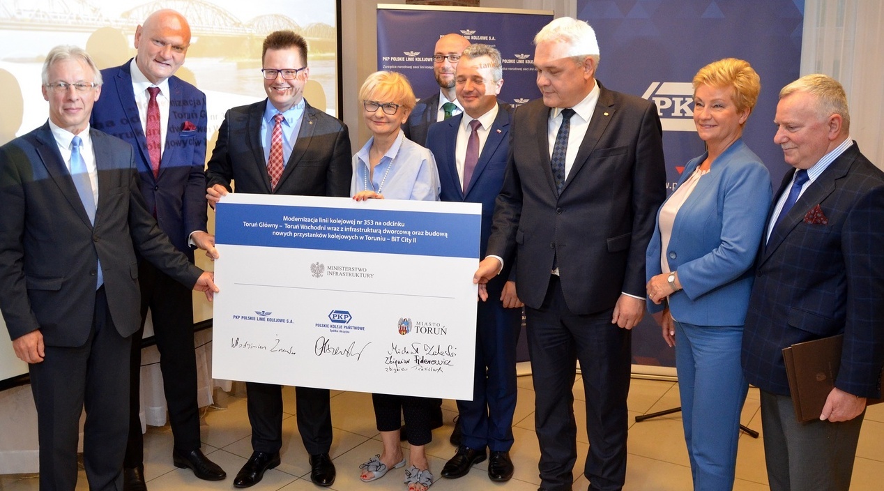 Porozumienie PKP Polskich Linii Kolejowych SA, PKP SA i miasta Toru podpisane